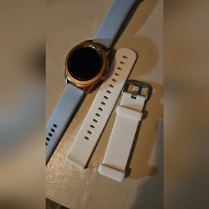 Samsung rose gold 4 watch 4mm.